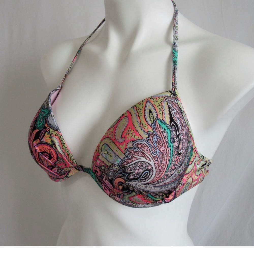 ISO in search of this Victoria secret paisley bikini top.